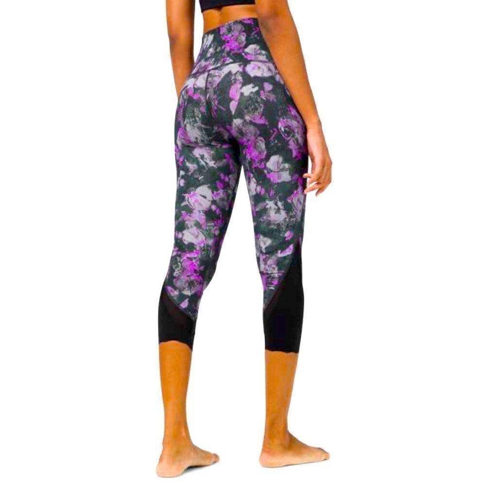 Lululemon Wunder
Under High-Rise Crop floral leggings; Size 2